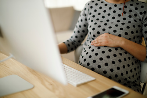 Télétravail femme enceinte